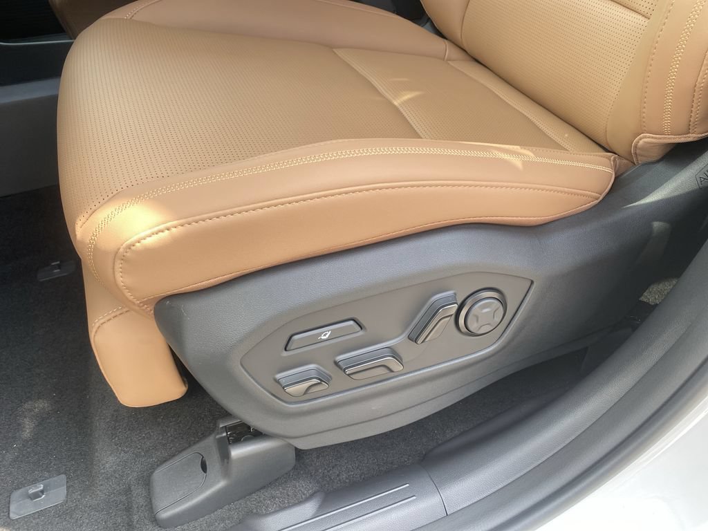 New 2027 Hyundai Santa Fe Calligraphy AWD/4WD image 12