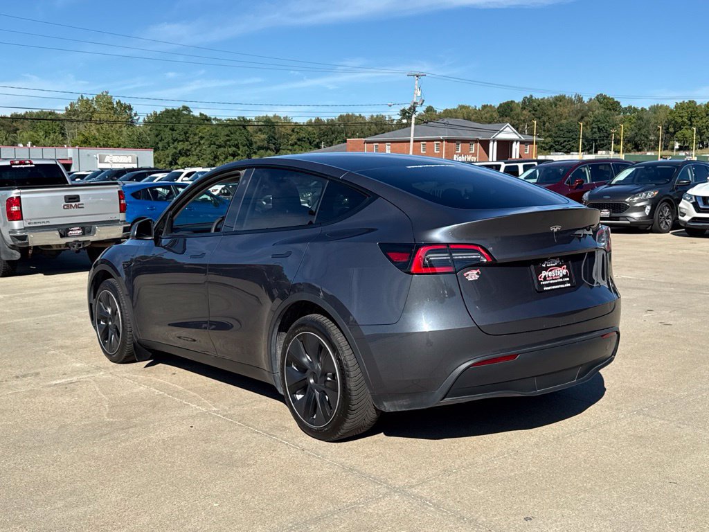 Used 2023 Tesla Model Y Long Range AWD/4WD image 4