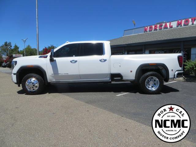 Used 2024 GMC Sierra 3500 Denali w/ Denali Reserve Package AWD/4WD image 2