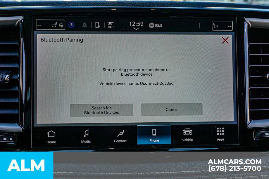 Used 2023 Chrysler Pacifica Touring-L image 44