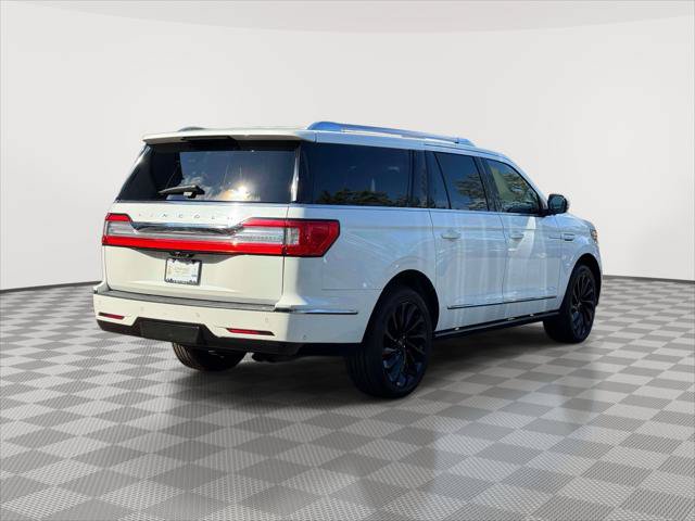 Used 2020 Lincoln Navigator L Reserve w/ Equipment Group 208A Reserve AWD/4WD image 7