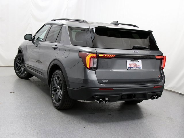 New 2026 Ford Explorer ST image 8