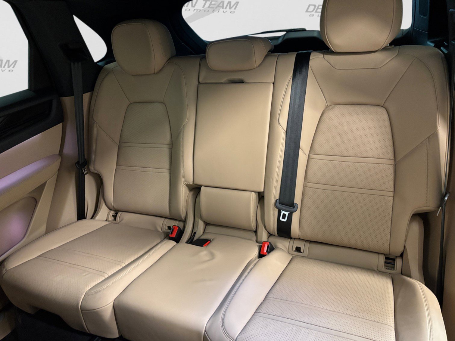 Used 2023 Porsche Cayenne Platinum Edition AWD/4WD image 36