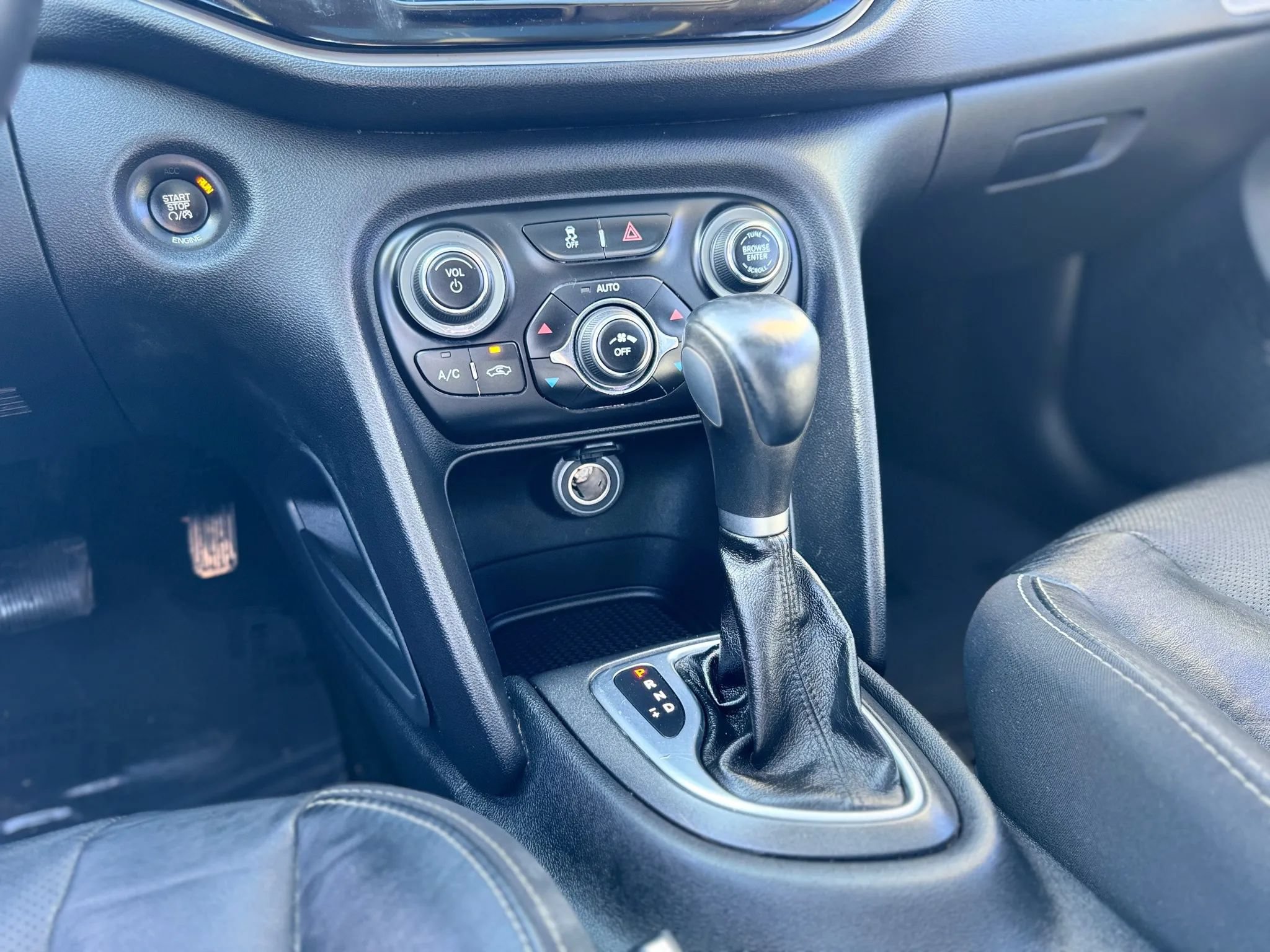 Used 2014 Dodge Dart Limited FWD image 19
