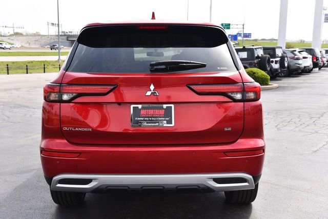 Used 2024 Mitsubishi Outlander SE Black Edition image 6