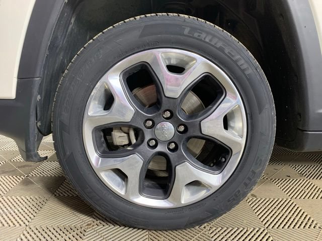 Used 2019 Jeep Compass Limited AWD/4WD image 31