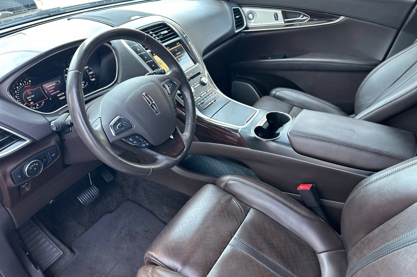 Used 2018 Lincoln MKX Black Label w/ Driver Assistance Package FWD image 9