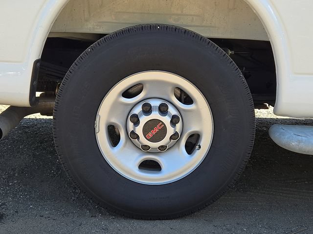 Used 2025 GMC Savana 2500 w/ Driver Convenience Package RWD image 27