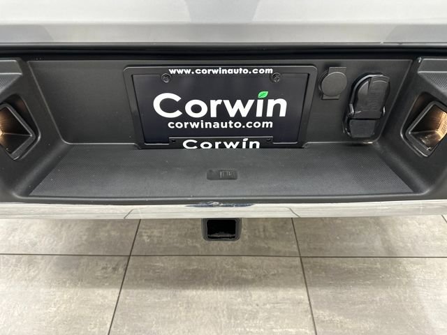 Used 2024 Ford F150 Lariat w/ FX4 Off-Road Package image 19