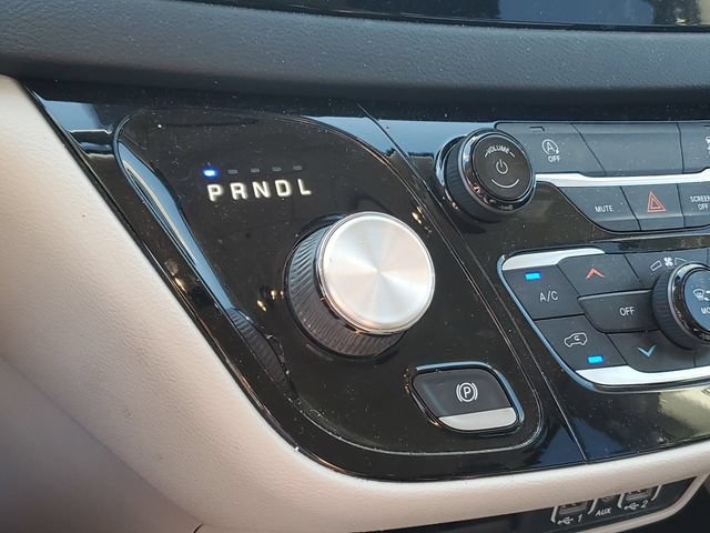 Used 2023 Chrysler Voyager LX FWD image 19
