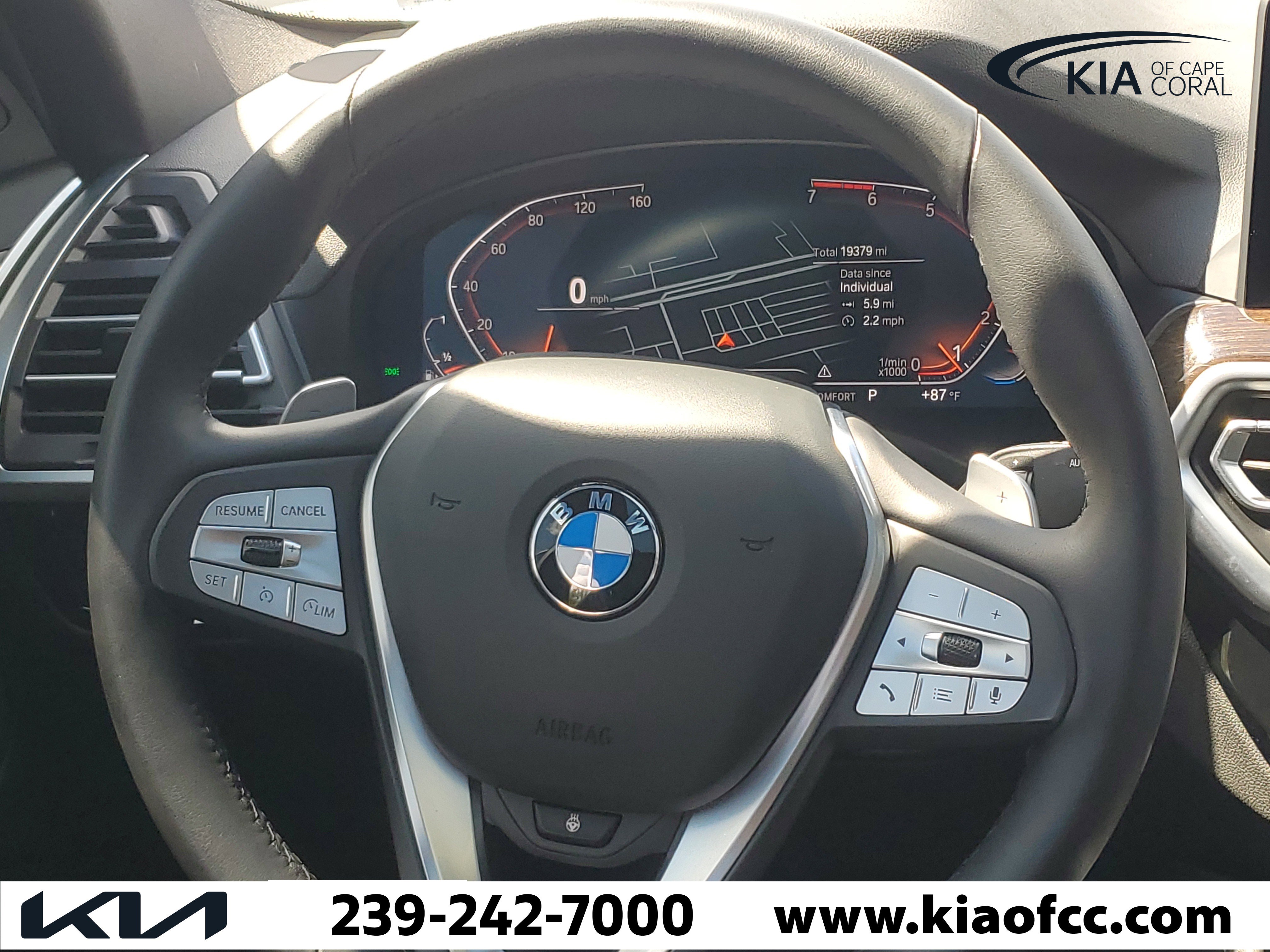 Used 2025 BMW X4 xDrive30i AWD/4WD image 17