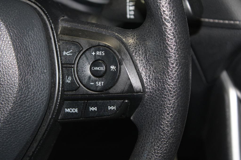 Used 2023 Toyota RAV4 LE AWD/4WD image 19