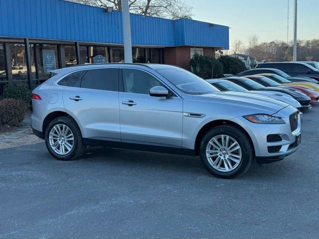 Used 2017 Jaguar F-PACE Prestige image 8