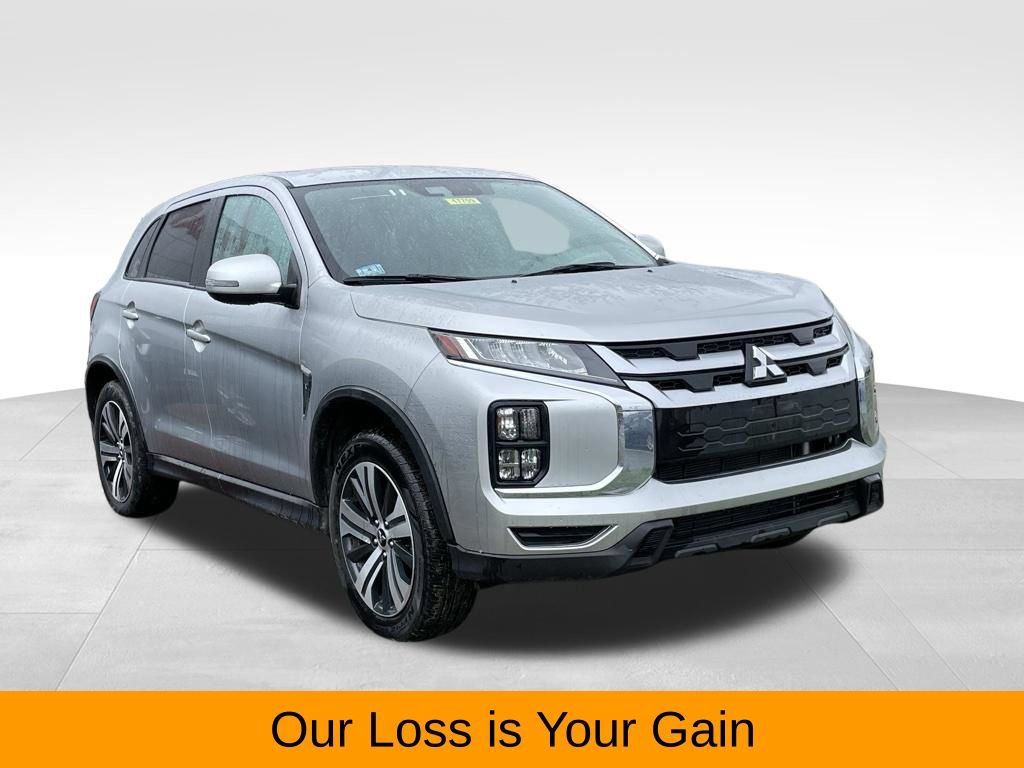 Used 2025 Mitsubishi Outlander Sport SE AWD/4WD image 3