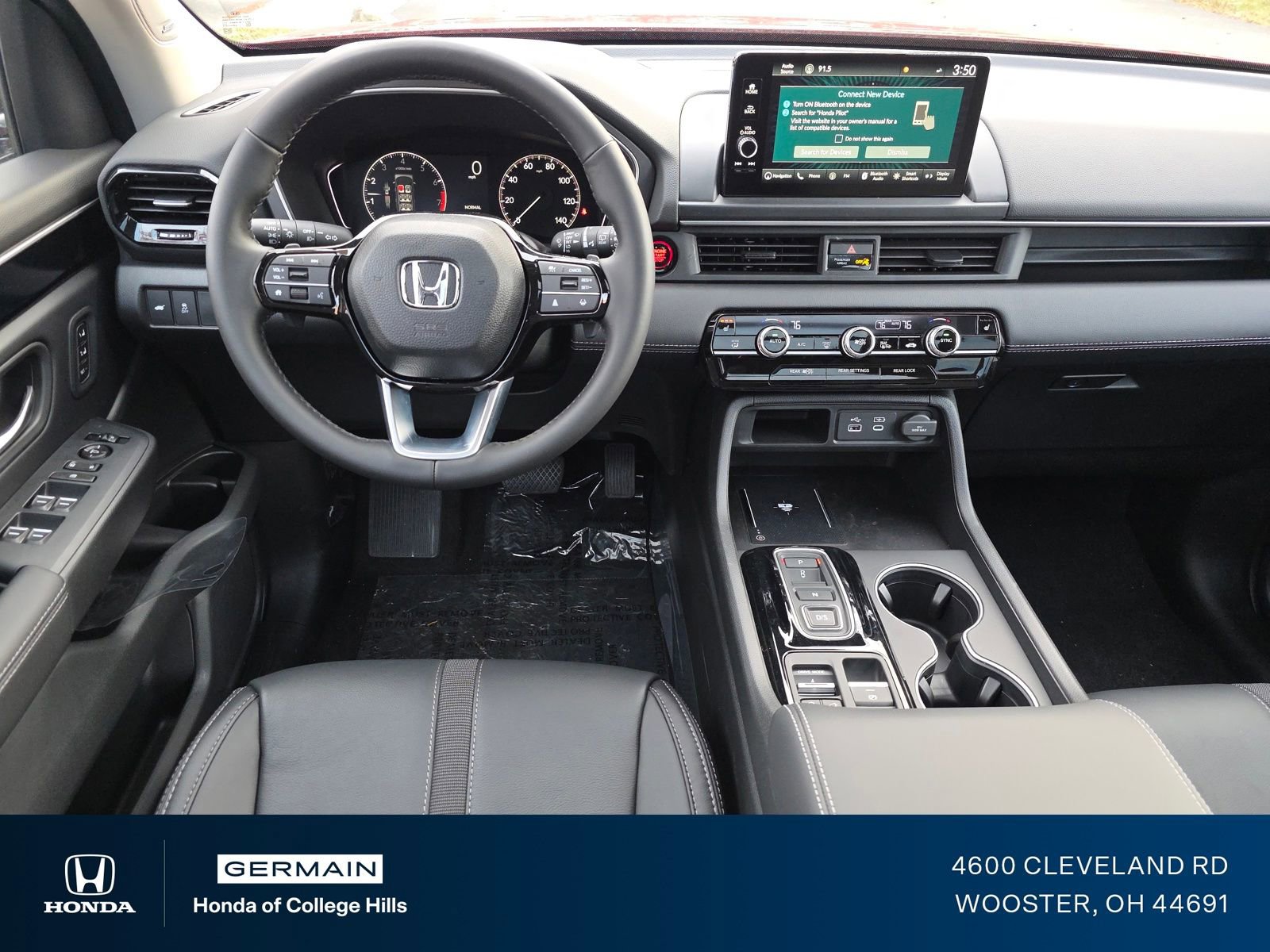 New 2025 Honda Pilot Touring image 3