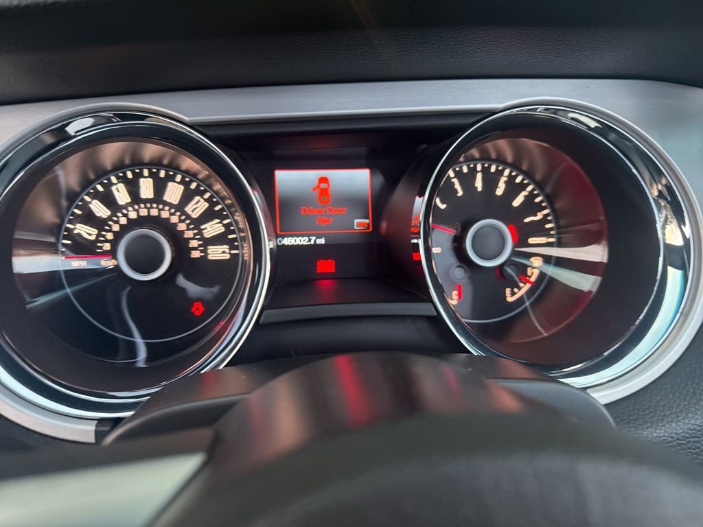 Used 2014 Ford Mustang Premium image 3