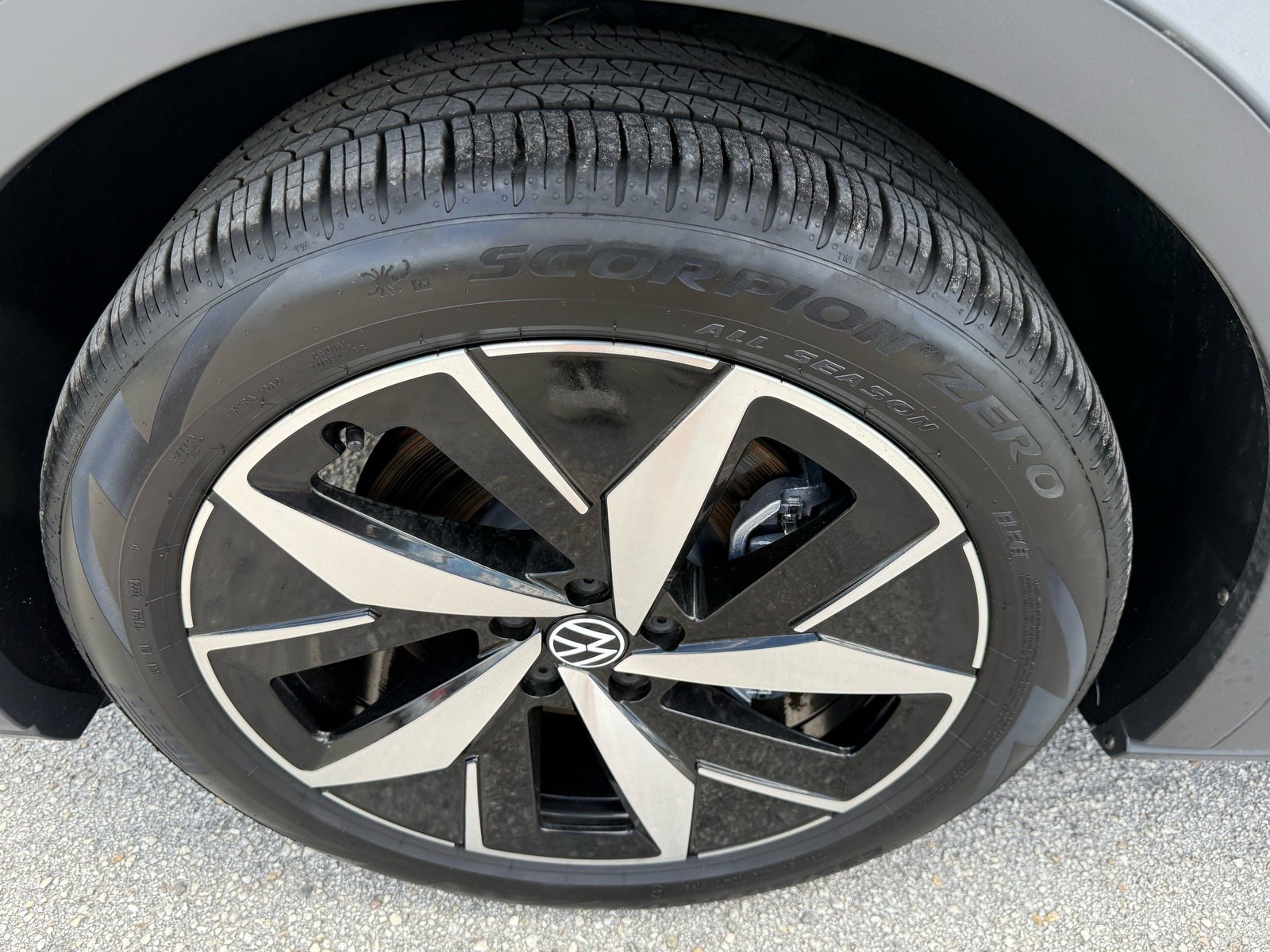 Used 2024 Volkswagen ID.4 Pro S image 30