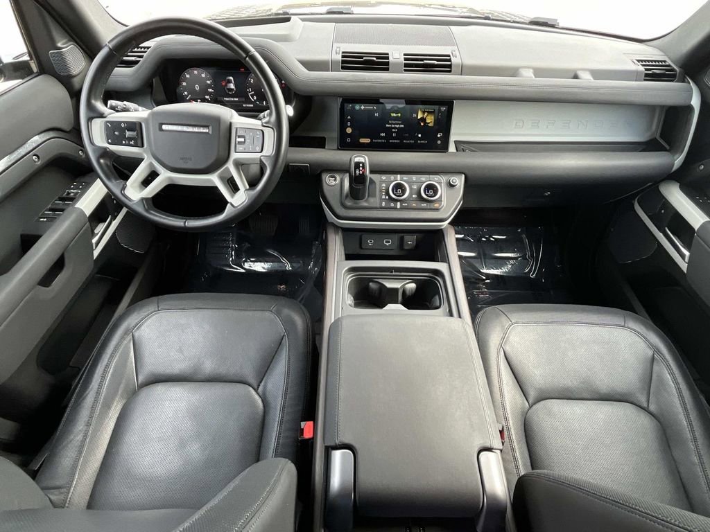 Certified 2023 Land Rover Defender 110 X-Dynamic SE AWD/4WD image 9