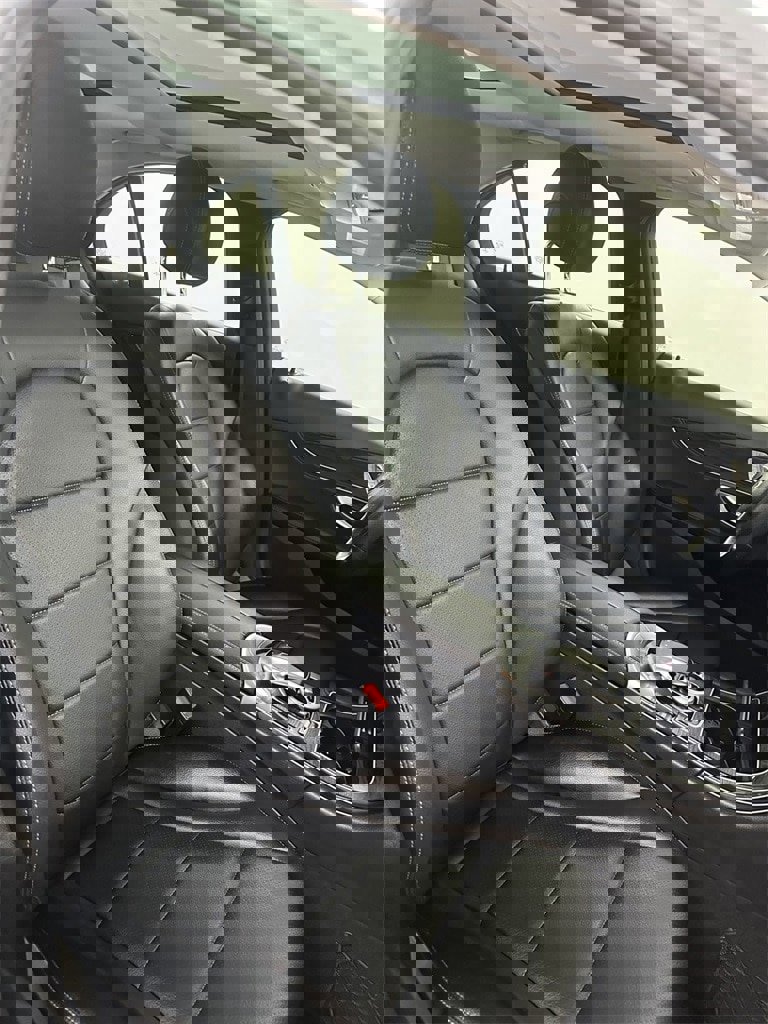 Used 2015 Mercedes-Benz C 300 4MATIC Sedan image 37