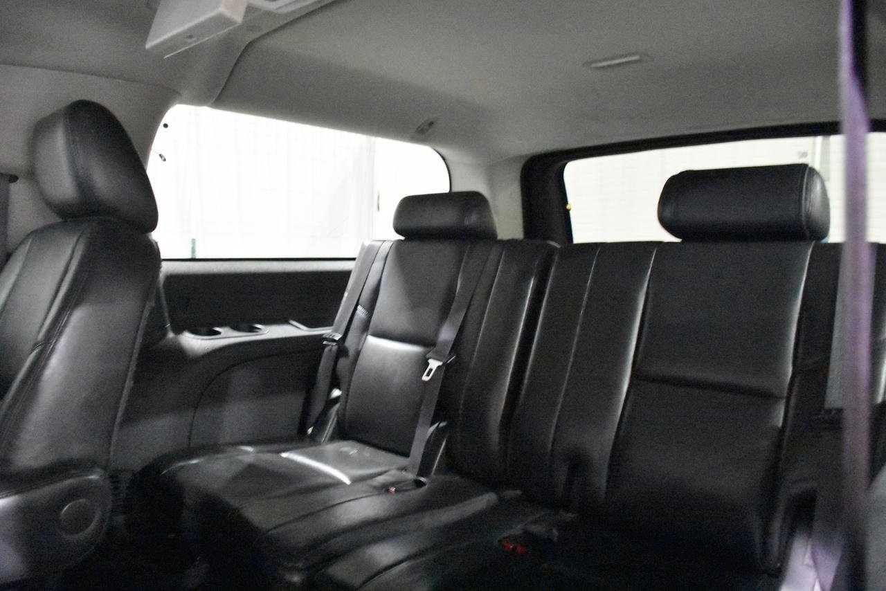 Used 2011 Cadillac Escalade ESV Luxury image 22