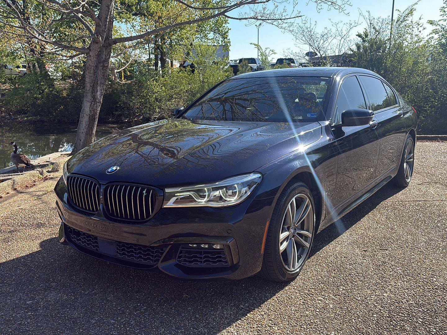 Used 2018 BMW 750i xDrive AWD/4WD image 11