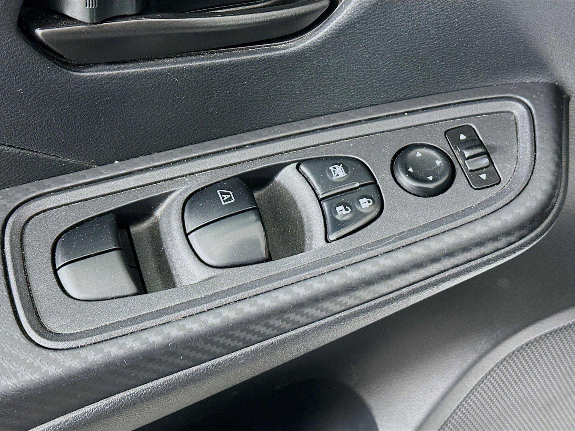 Used 2021 Nissan Versa S image 15