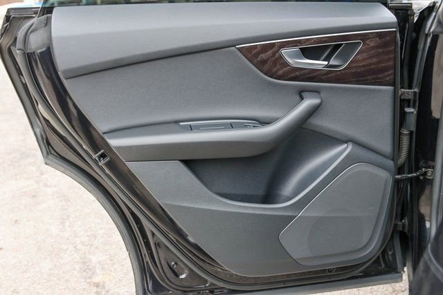 Used 2021 Audi Q8 Premium w/ Convenience Package image 14