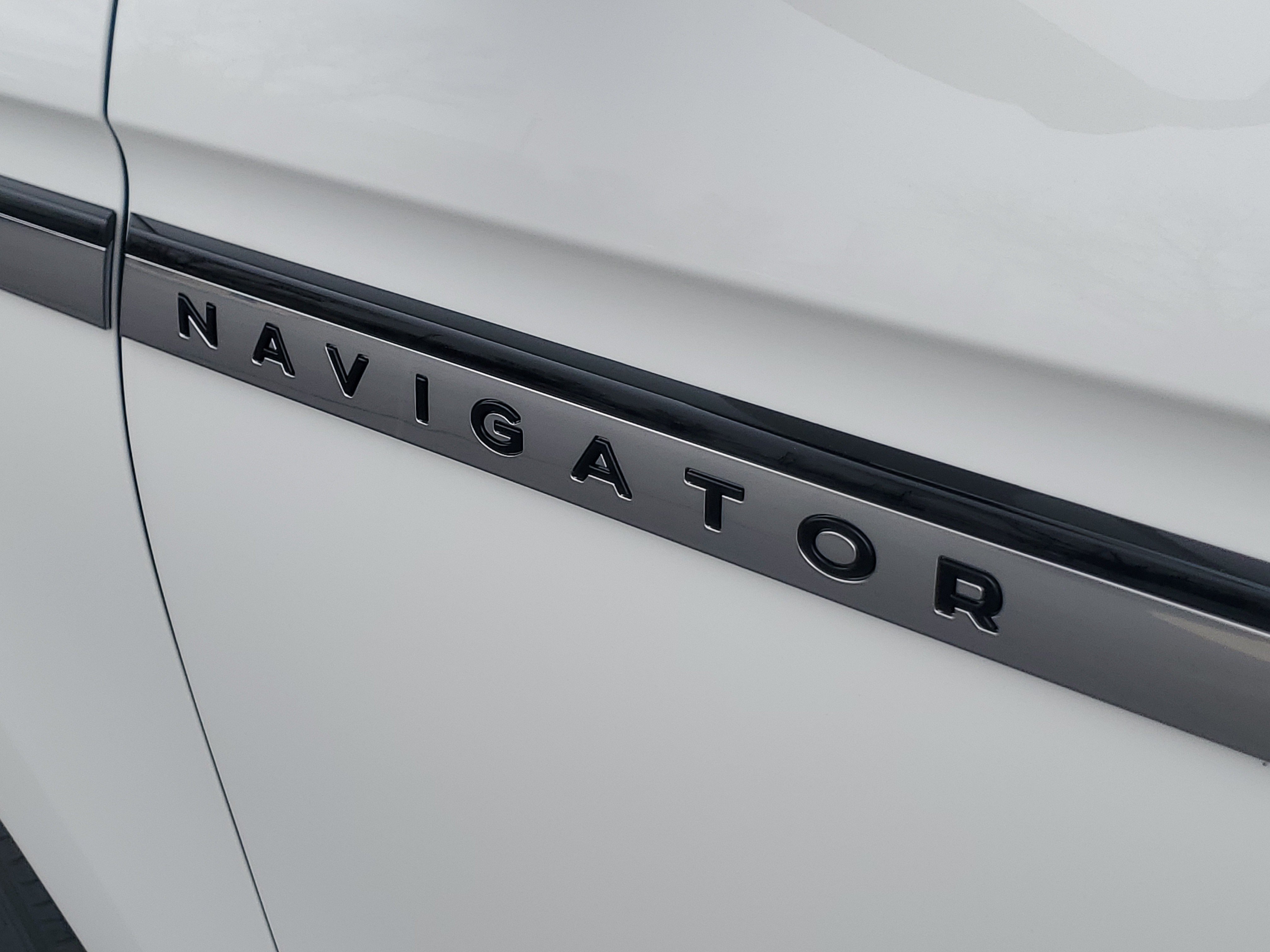 New 2026 Lincoln Navigator Reserve AWD/4WD image 7