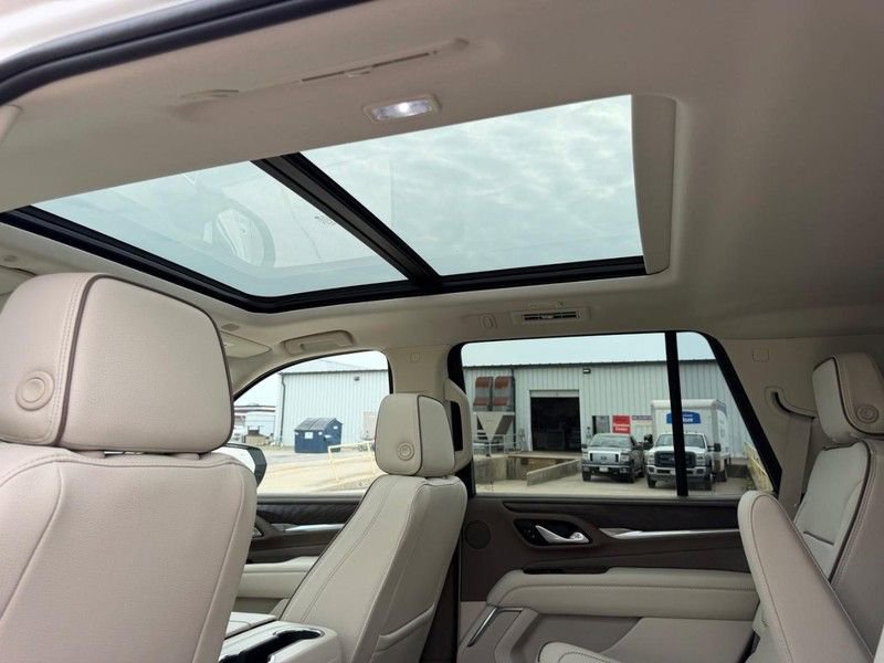 Used 2022 GMC Yukon Denali image 10