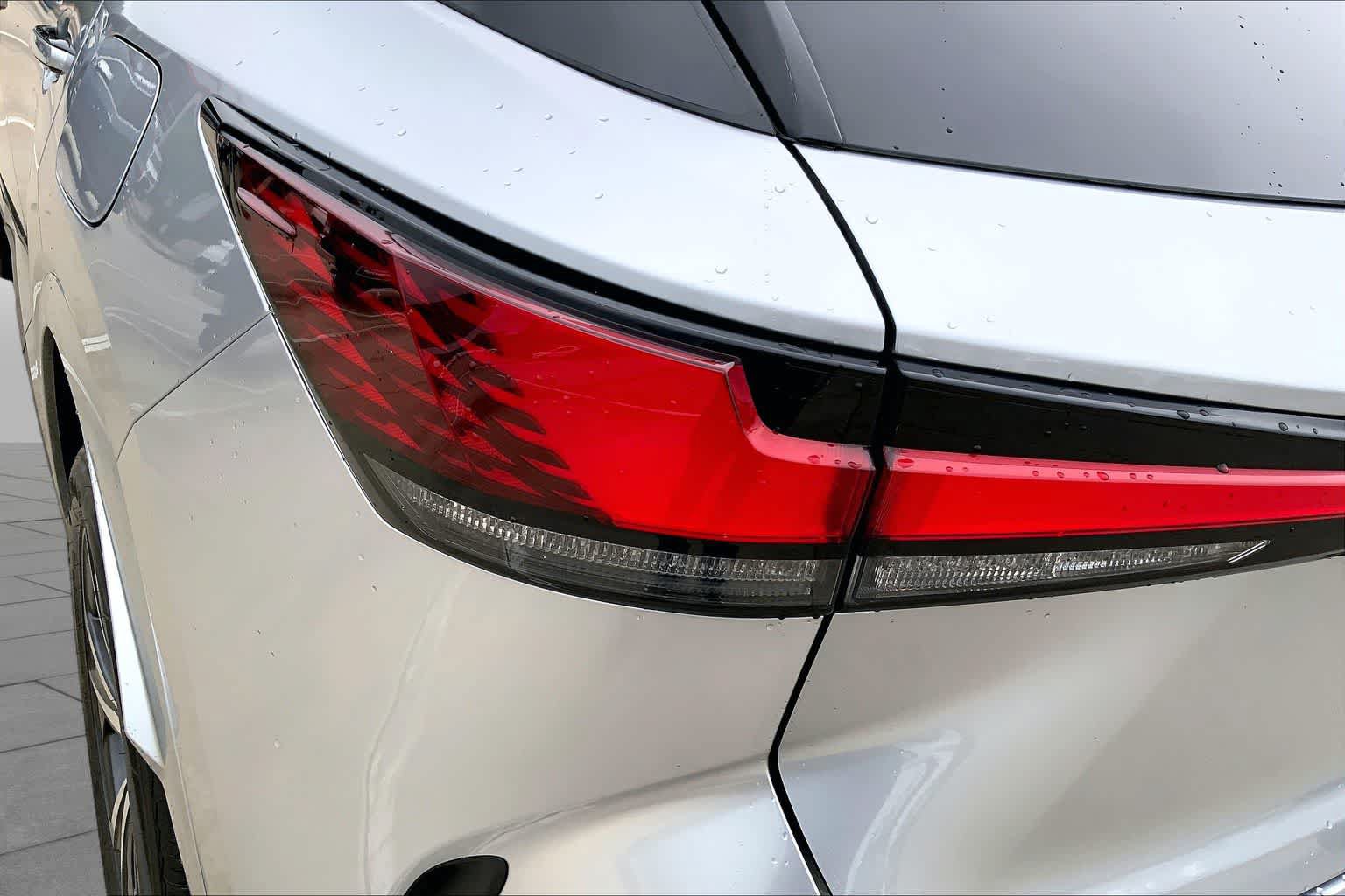 Used 2024 Lexus RX 350 FWD w/ Technology Package image 27