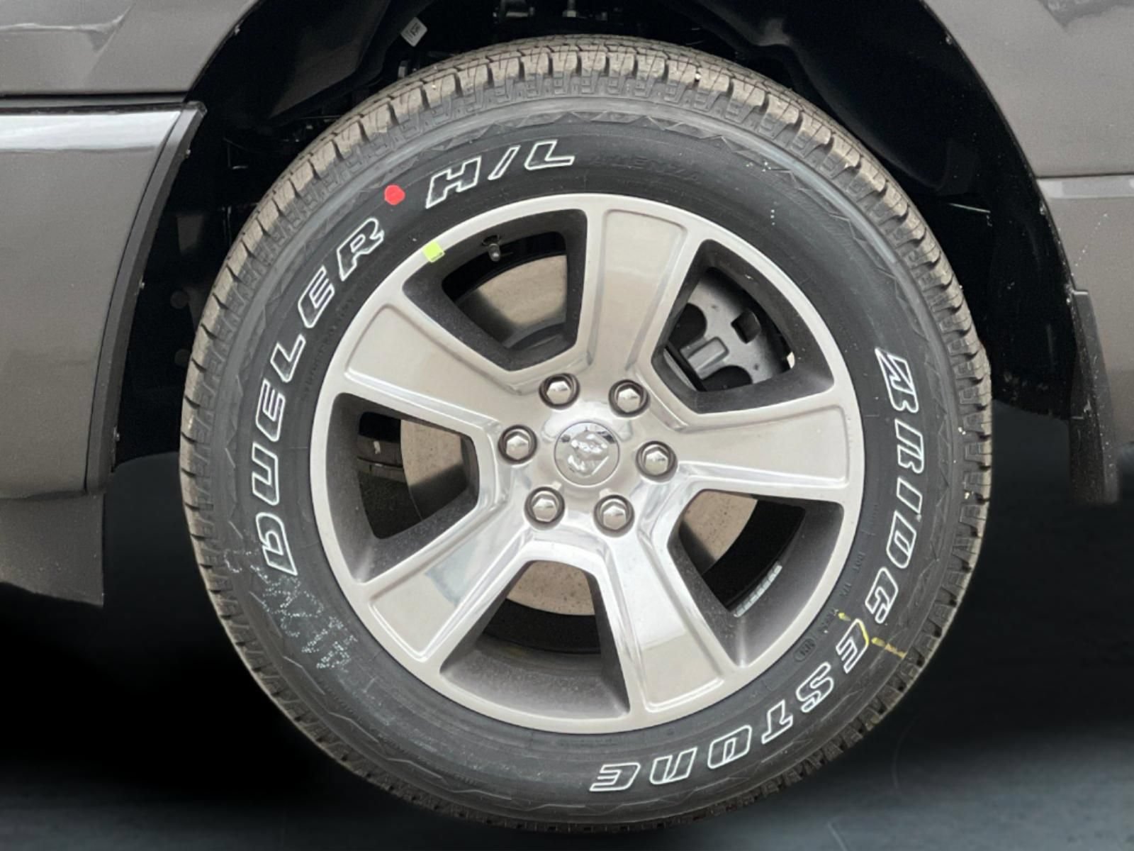 New 2026 RAM 1500 Express AWD/4WD image 24