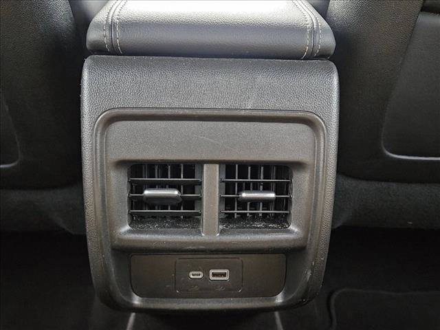 Used 2024 Cadillac XT4 Premium Luxury image 17