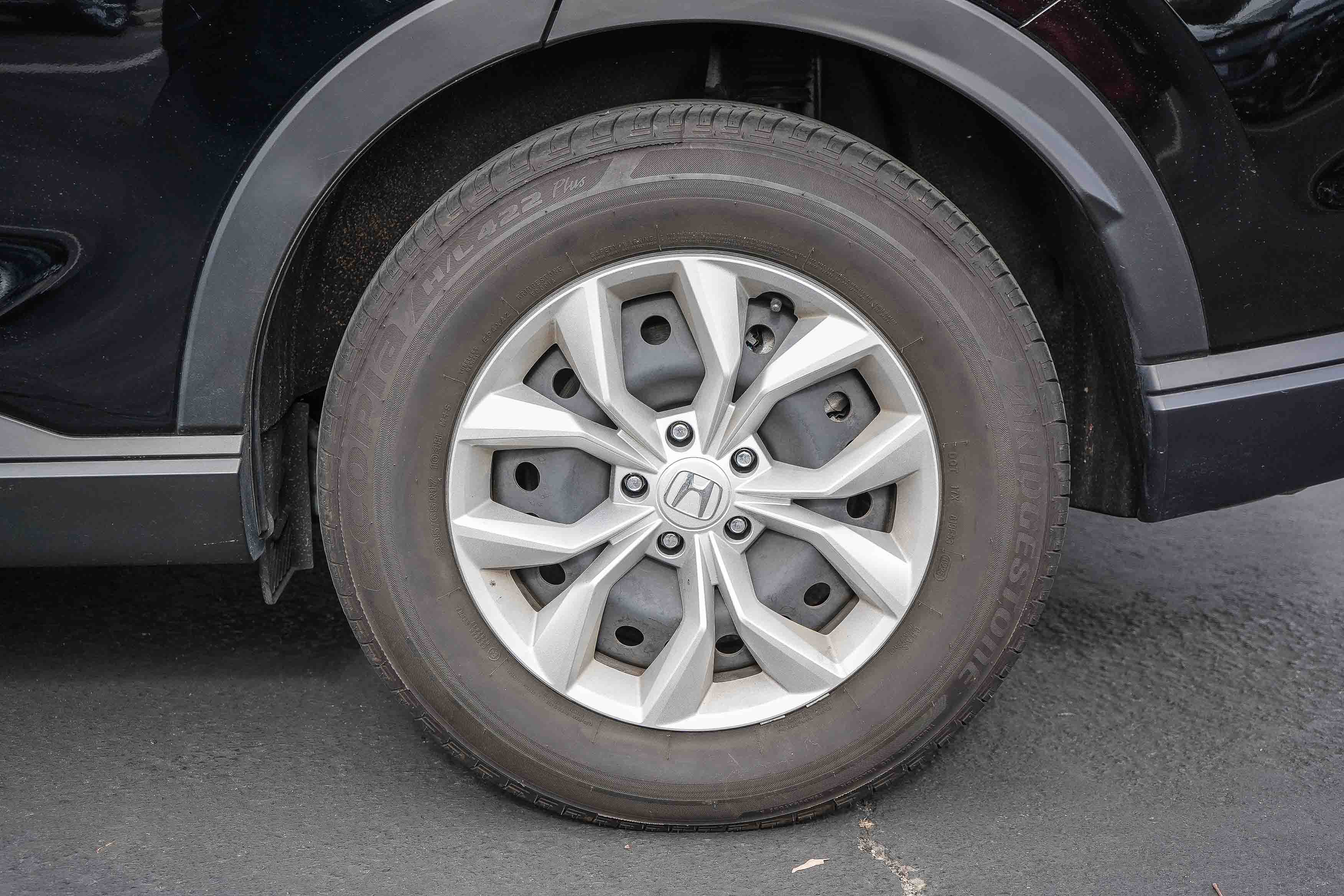 Used 2025 Honda CR-V LX image 11