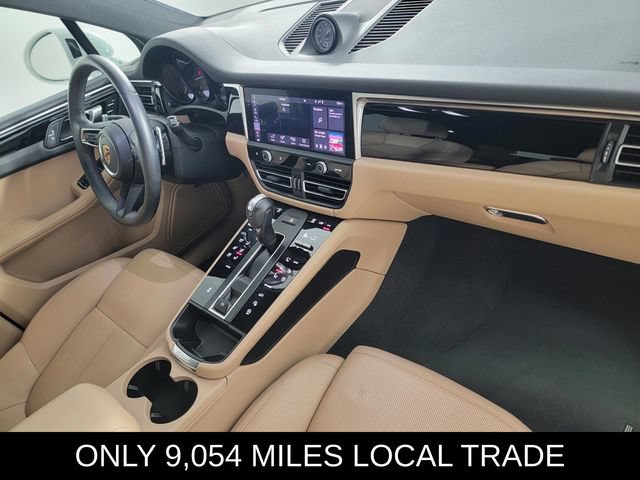 Used 2024 Porsche Macan AWD/4WD image 18