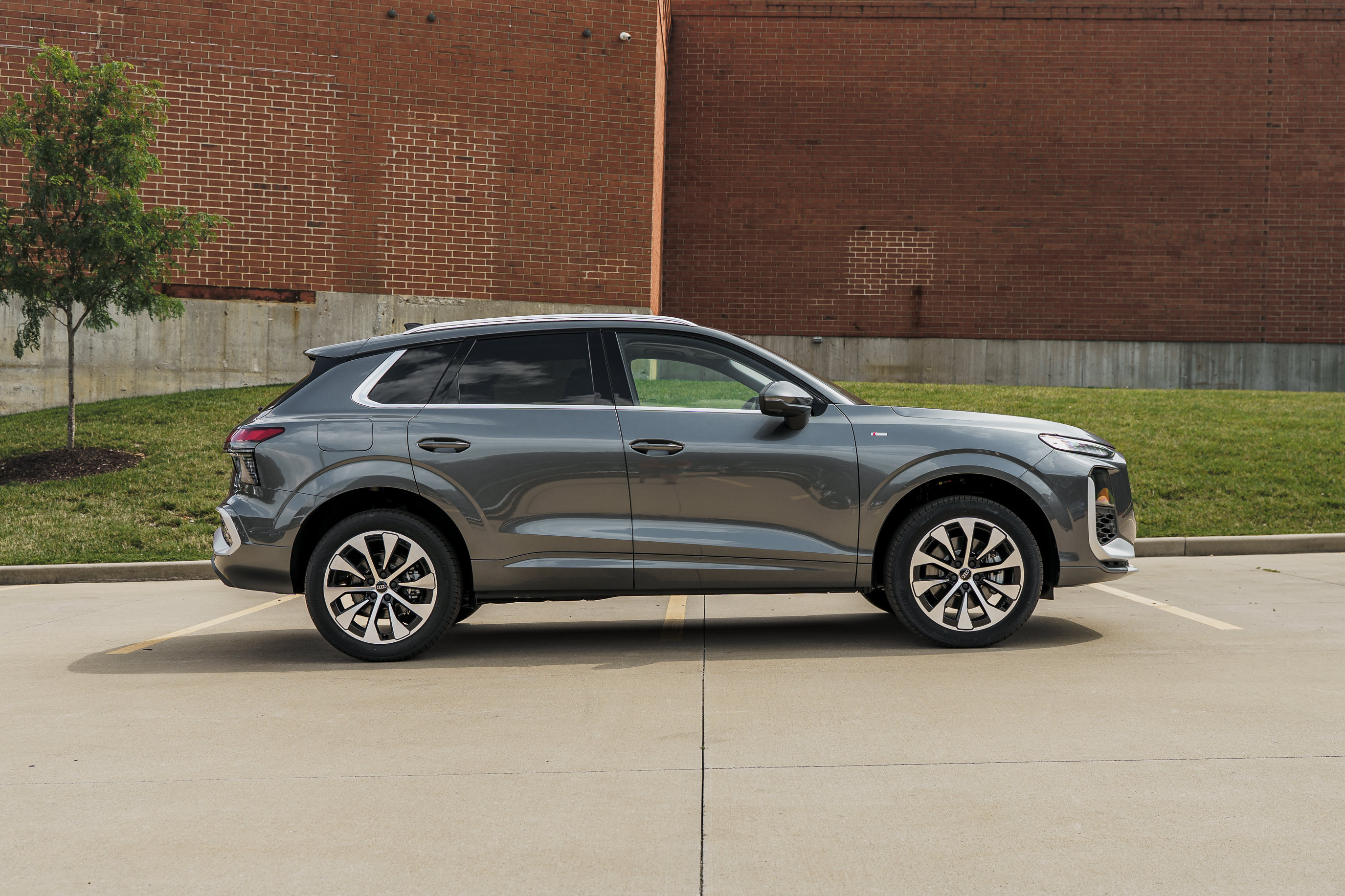 New 2026 Audi Q3 quattro 2.0T AWD/4WD image 3
