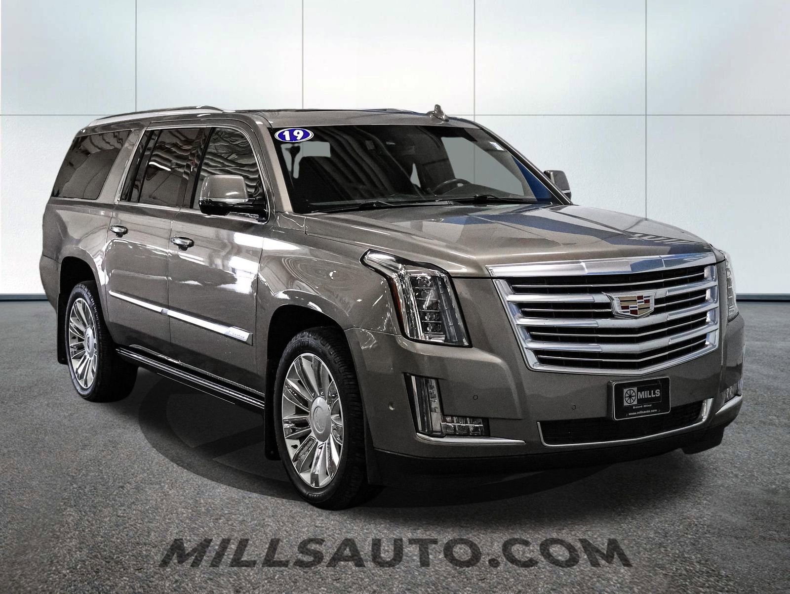 Used 2019 Cadillac Escalade ESV Platinum image 13