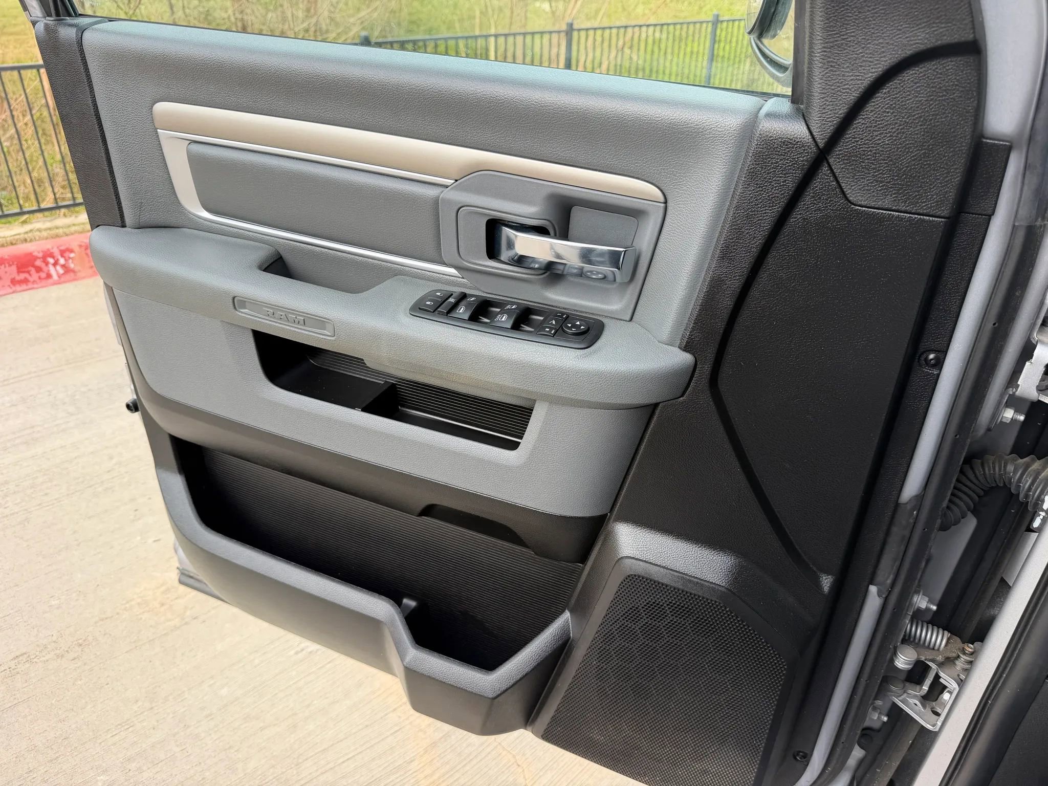 Used 2019 RAM 1500 Lone Star AWD/4WD image 23
