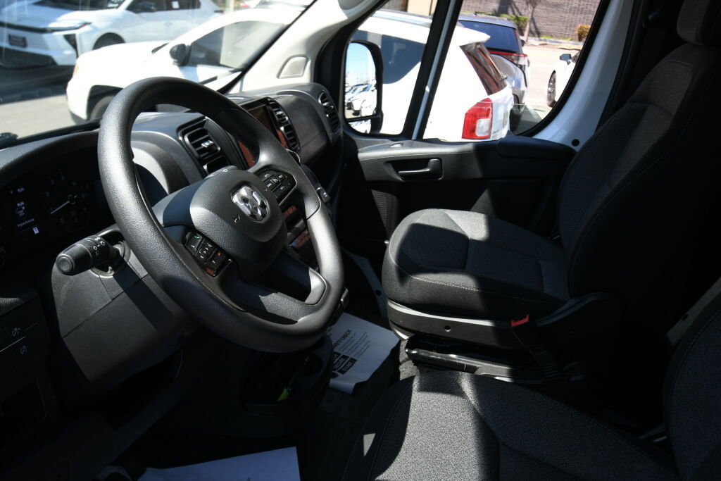 Used 2023 RAM ProMaster 2500 image 17