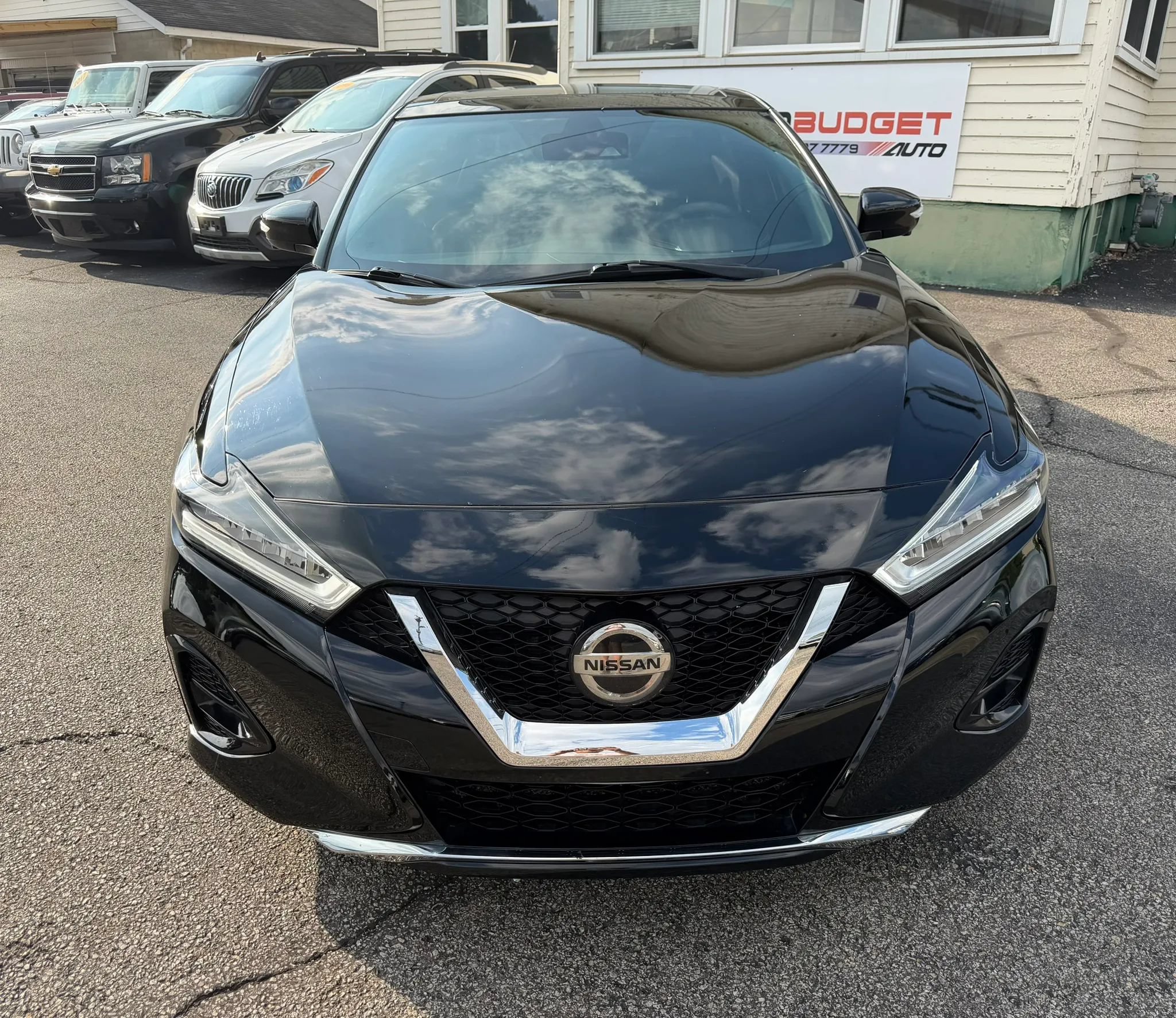 Used 2020 Nissan Maxima SR w/ Sport Mat Group FWD image 4