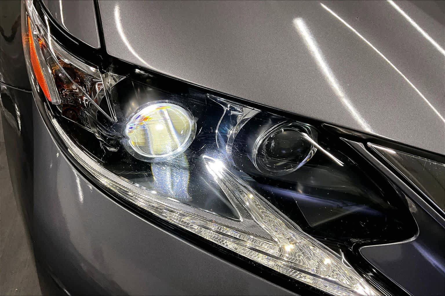 Used 2016 Lexus ES 300h w/ Luxury Package w/Wood Trim FWD image 27