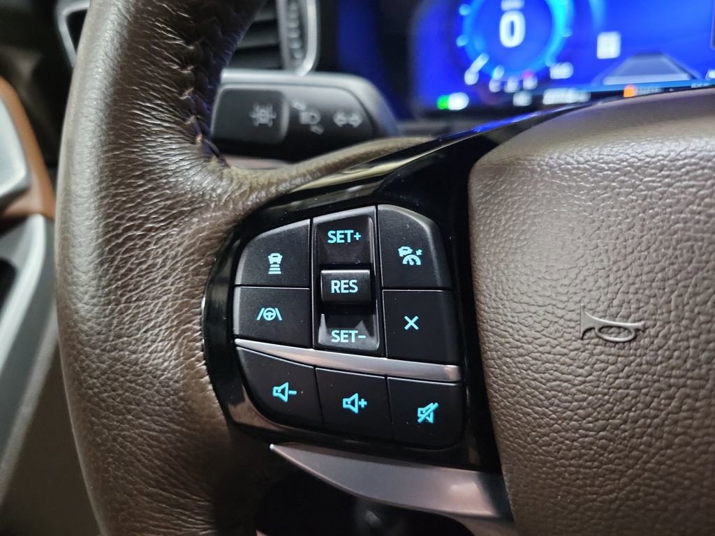 Used 2022 Ford Explorer King Ranch AWD/4WD image 16