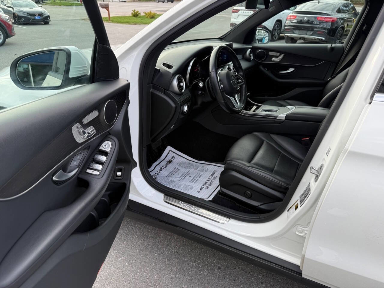 Used 2022 Mercedes-Benz GLC 300 4MATIC image 14