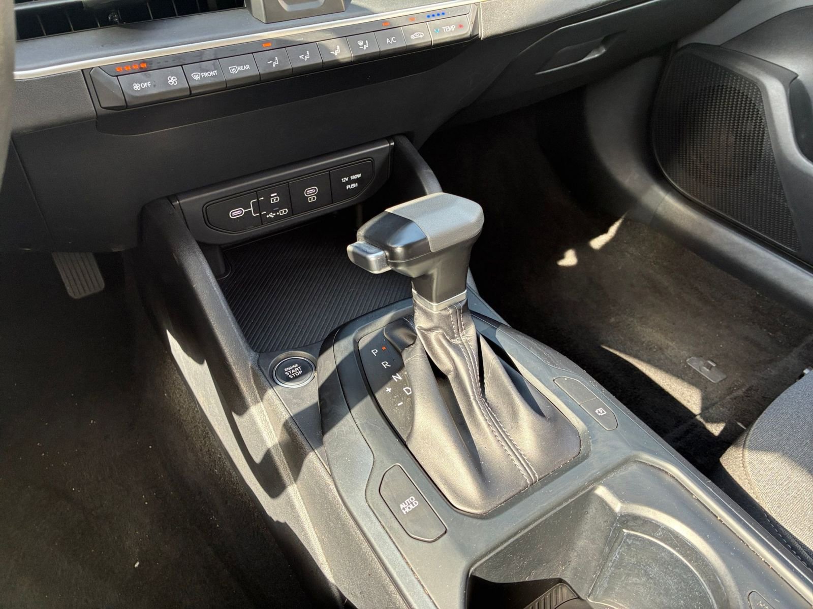 Used 2025 Kia K4 LXS image 41