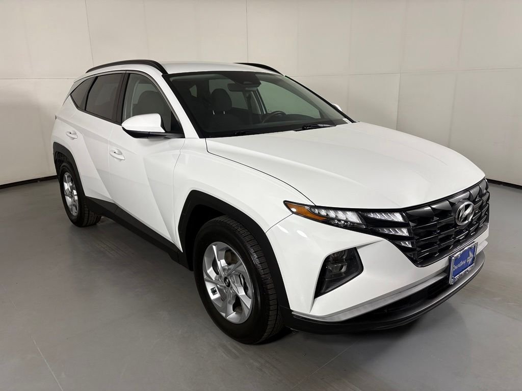 Used 2024 Hyundai Tucson SEL FWD image 2