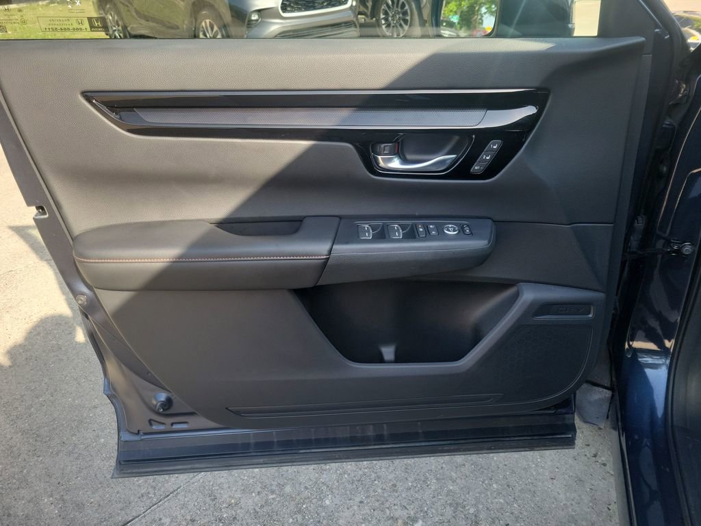 Used 2025 Honda CR-V Sport Touring image 13