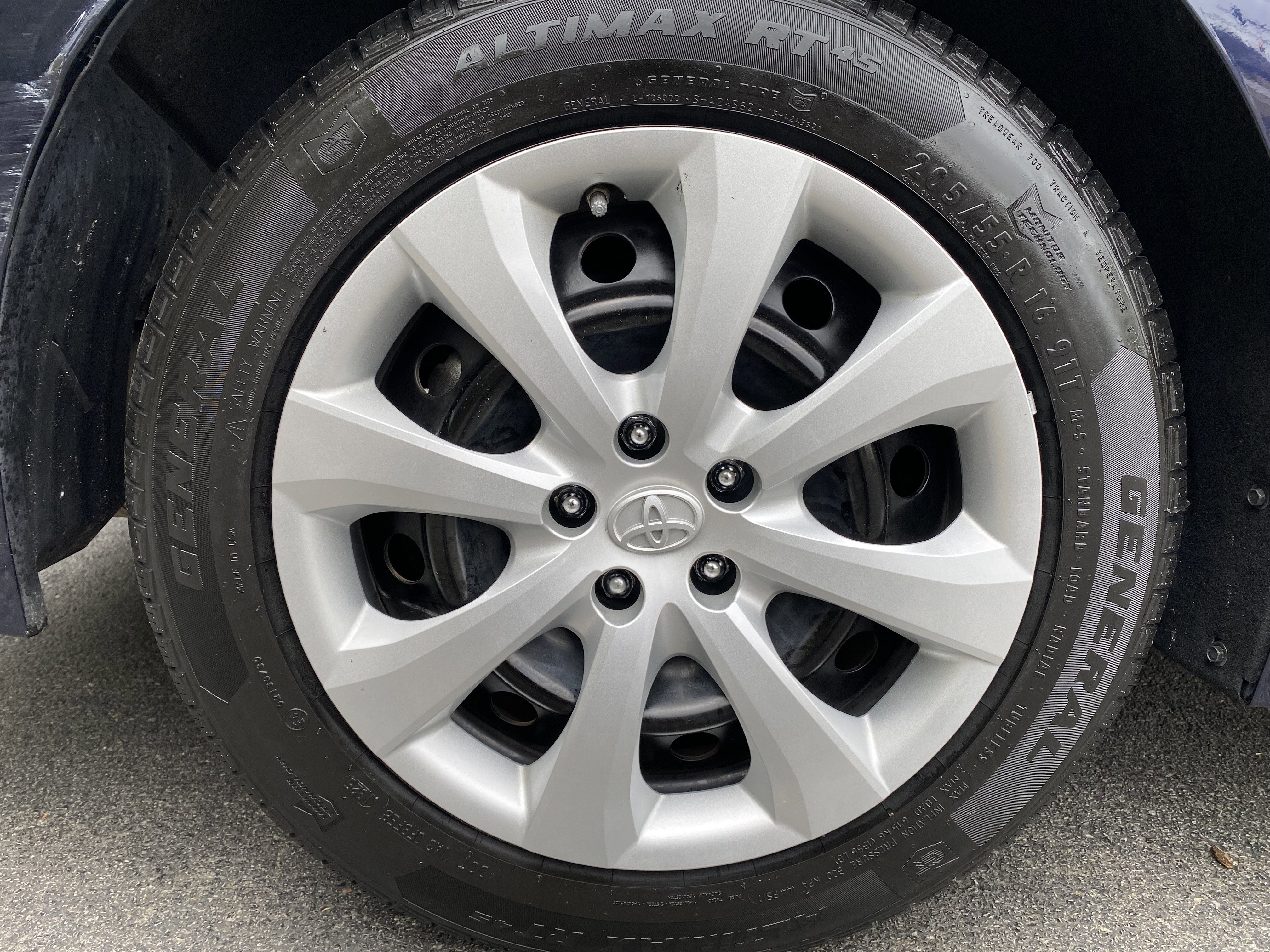 Used 2021 Toyota Corolla LE image 36