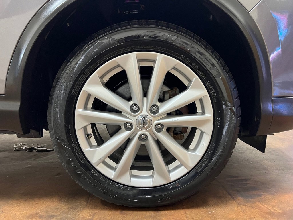 Used 2019 Nissan Rogue Sport SV w/ All-Weather Package AWD/4WD image 11