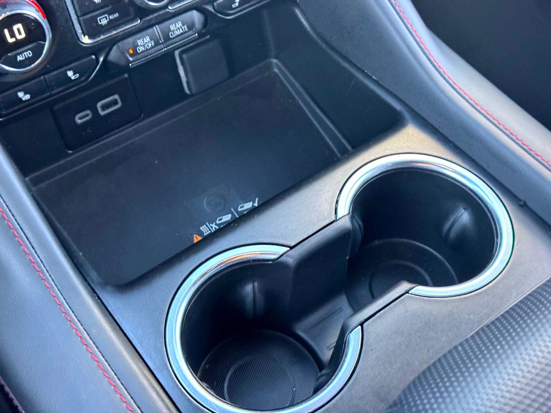 Used 2024 Chevrolet Suburban RST image 28