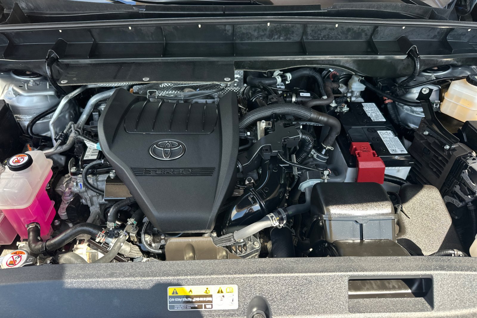 Certified 2025 Toyota Highlander LE AWD/4WD image 37