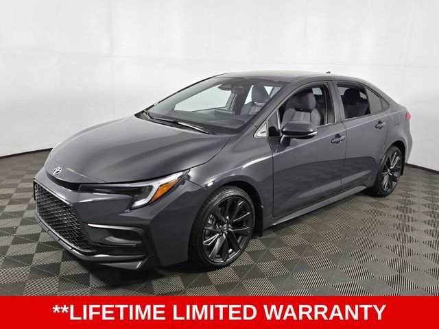 Used 2025 Toyota Corolla SE FWD image 3
